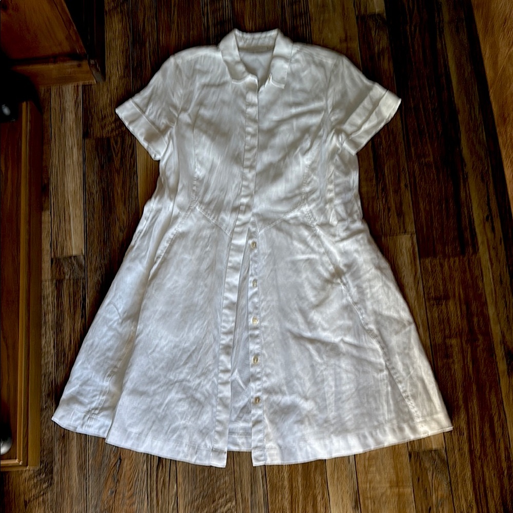 White Linen Button-Up Dress with pockets and a thin 100% cotton lining size s